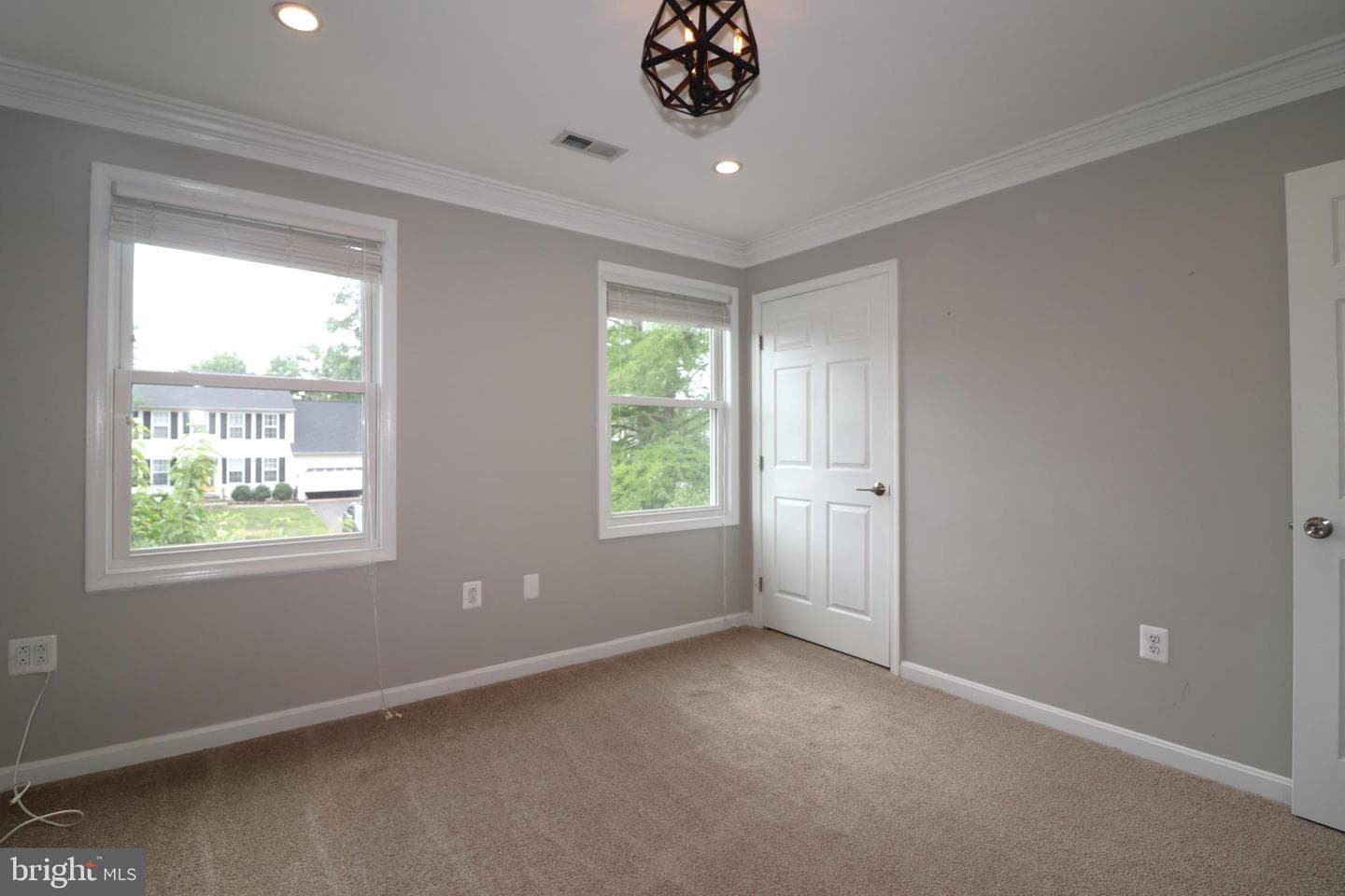 5820 Glen Eagles Dr photo 48