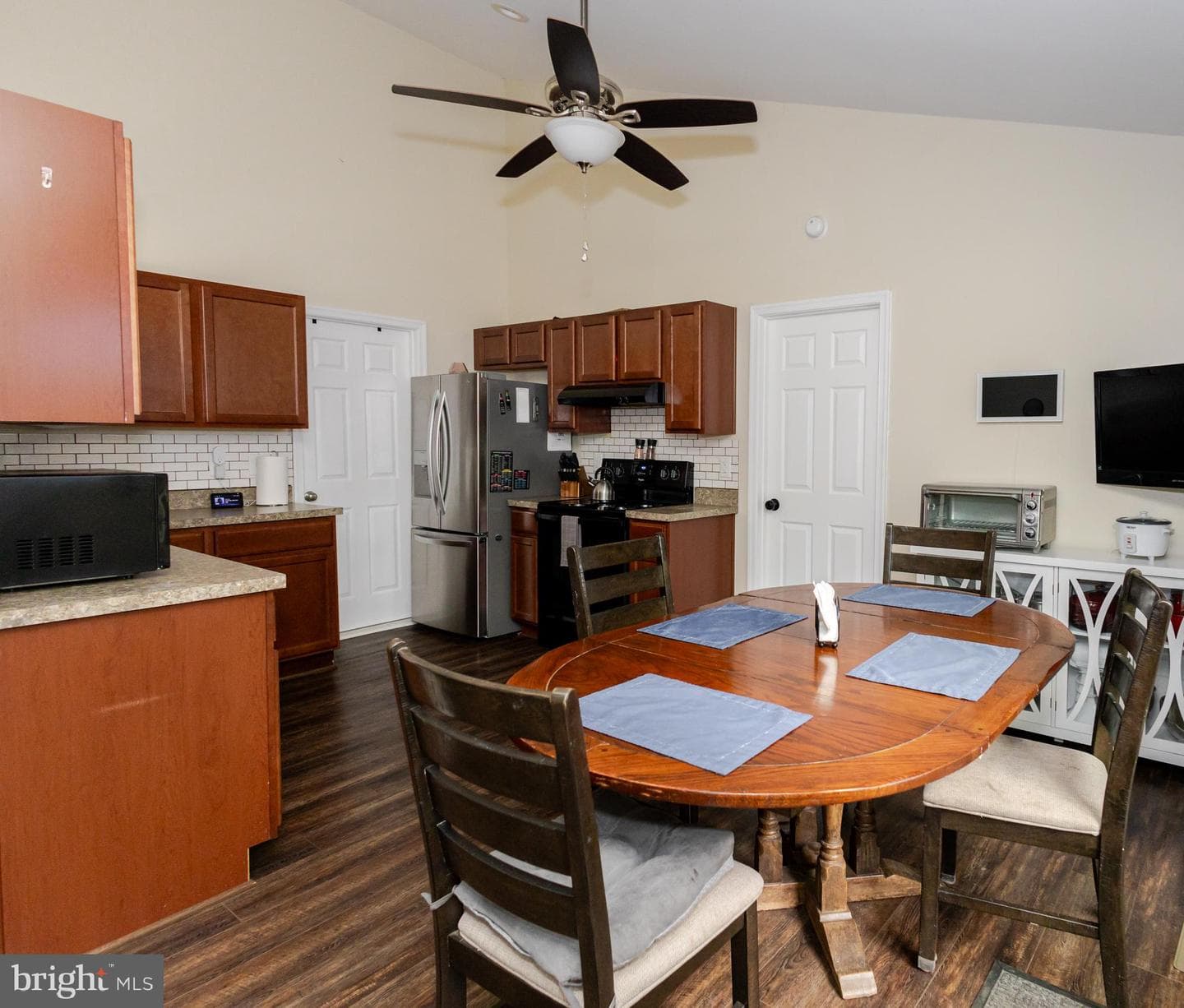 6300 Taverneer Lane photo 26