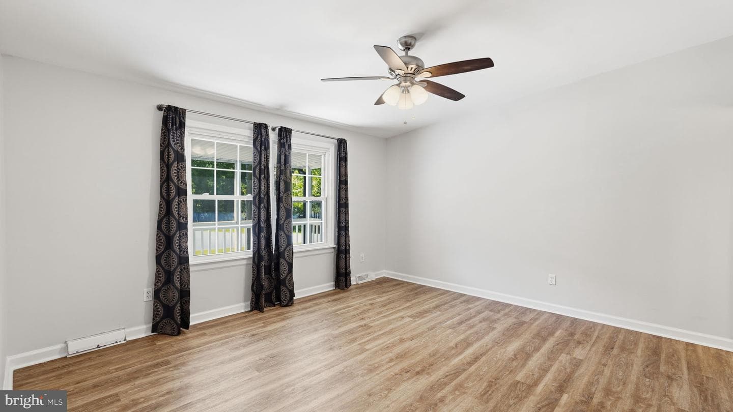 11704 Camelot Way photo 13
