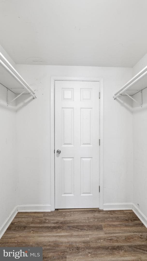 11704 Camelot Way photo 16