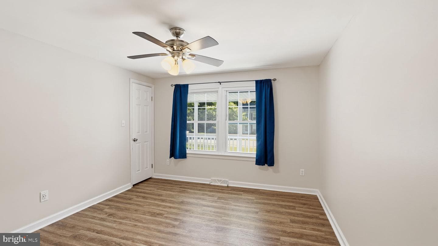 11704 Camelot Way photo 18