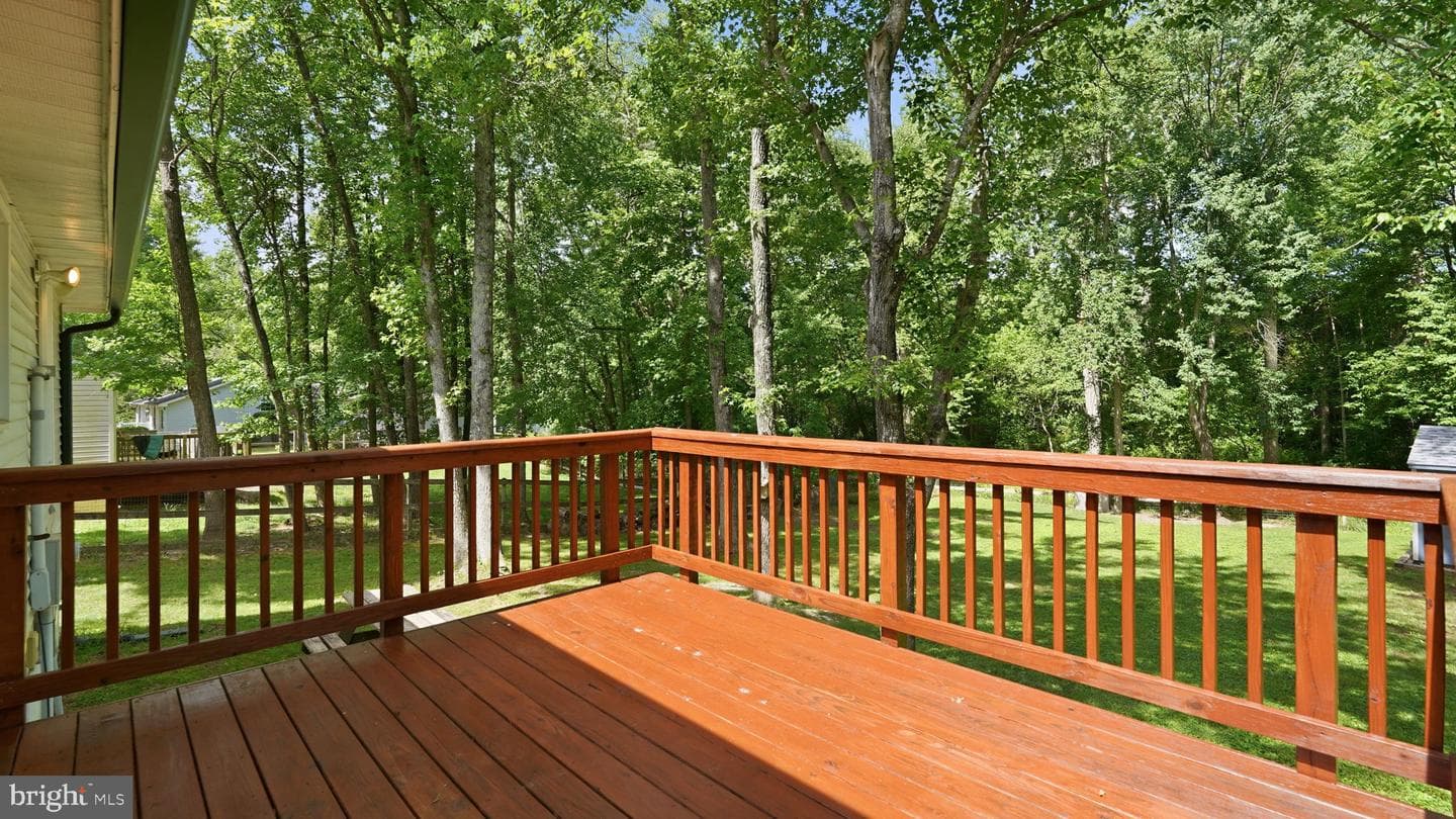 11704 Camelot Way photo 24