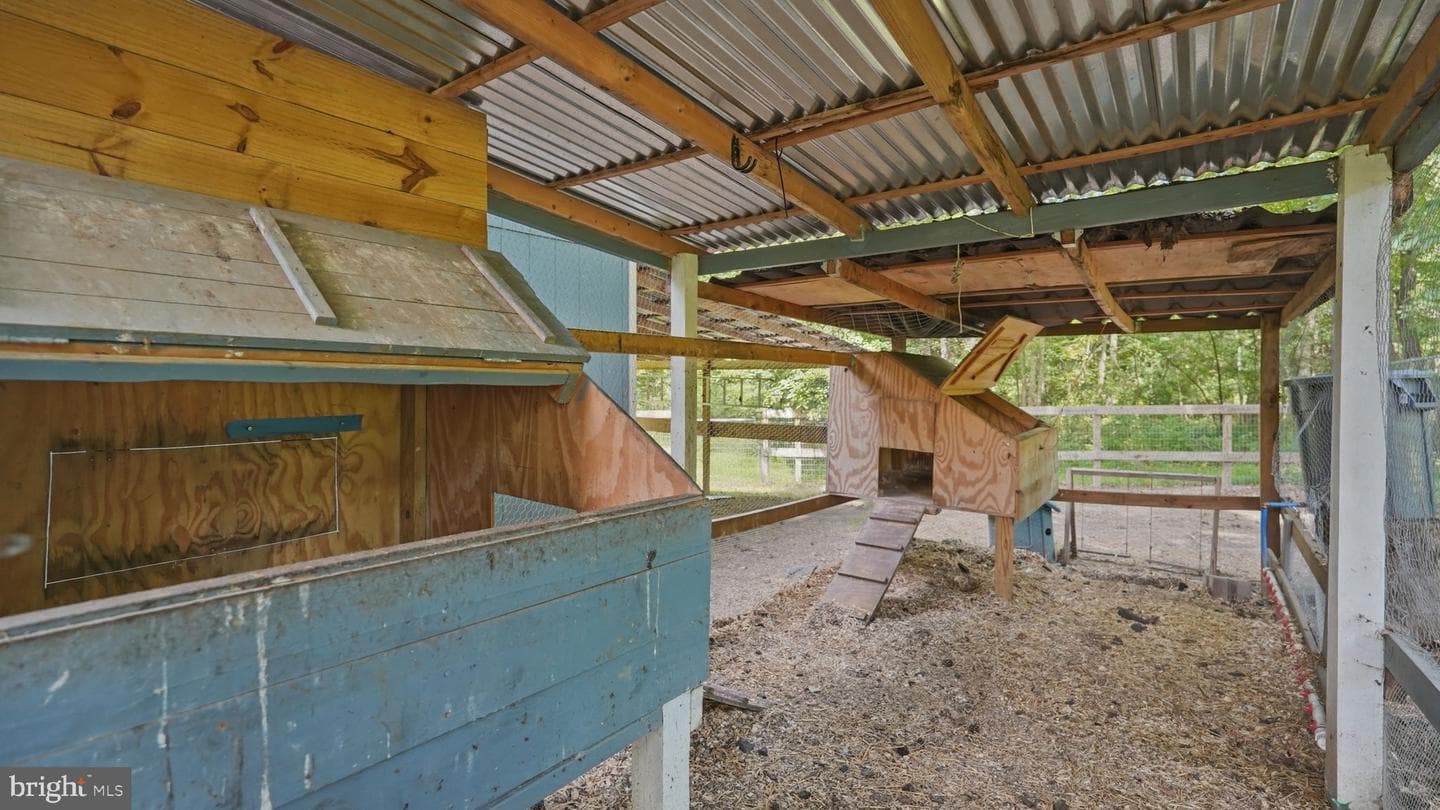 11704 Camelot Way photo 26