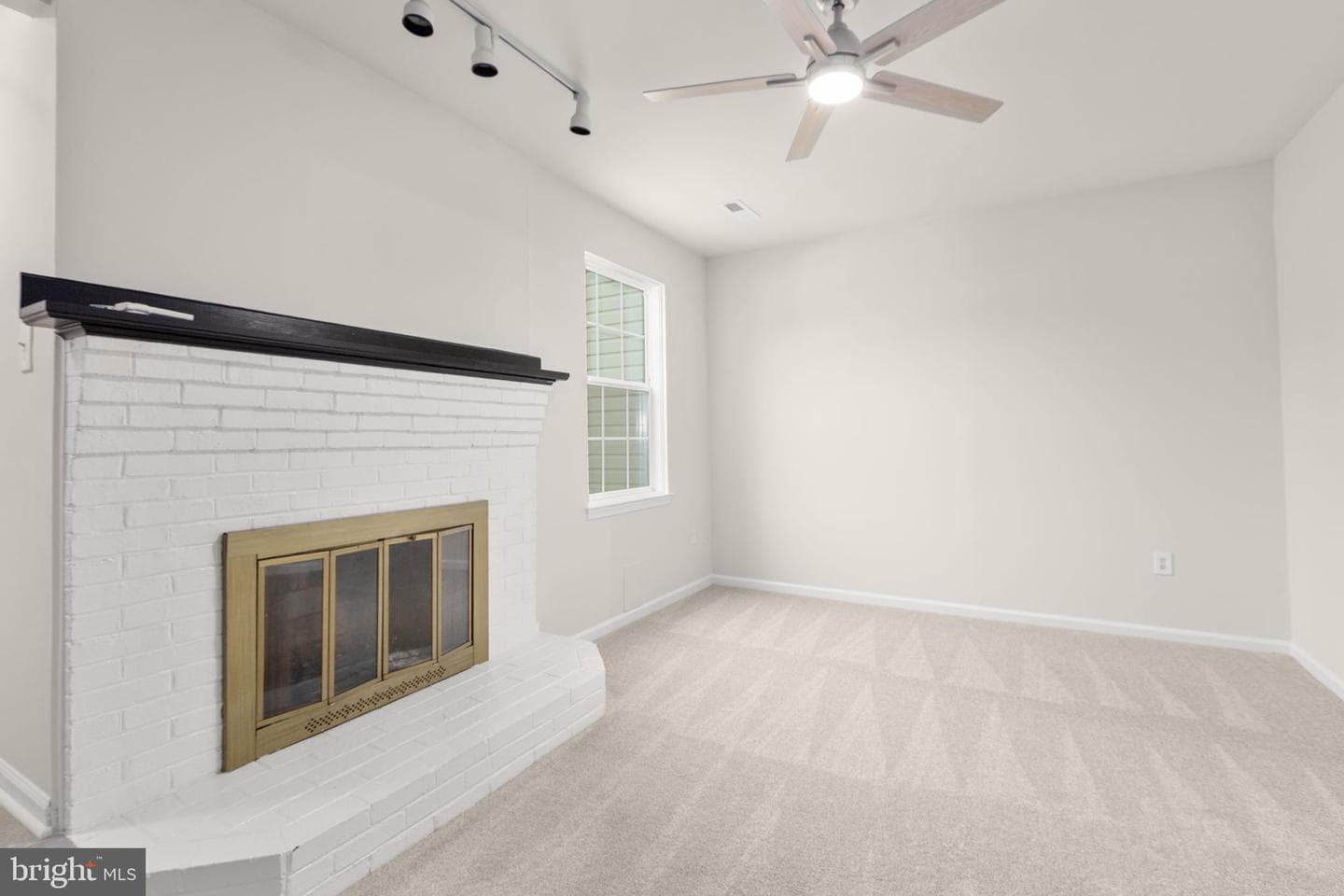2211 Hamway Drive photo 6