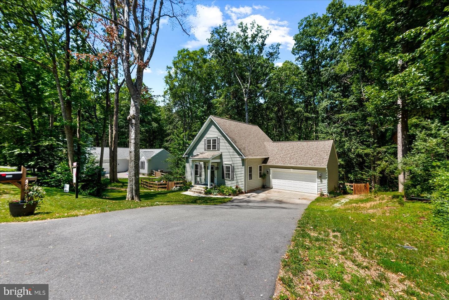 1504 Candlewood Street photo 5