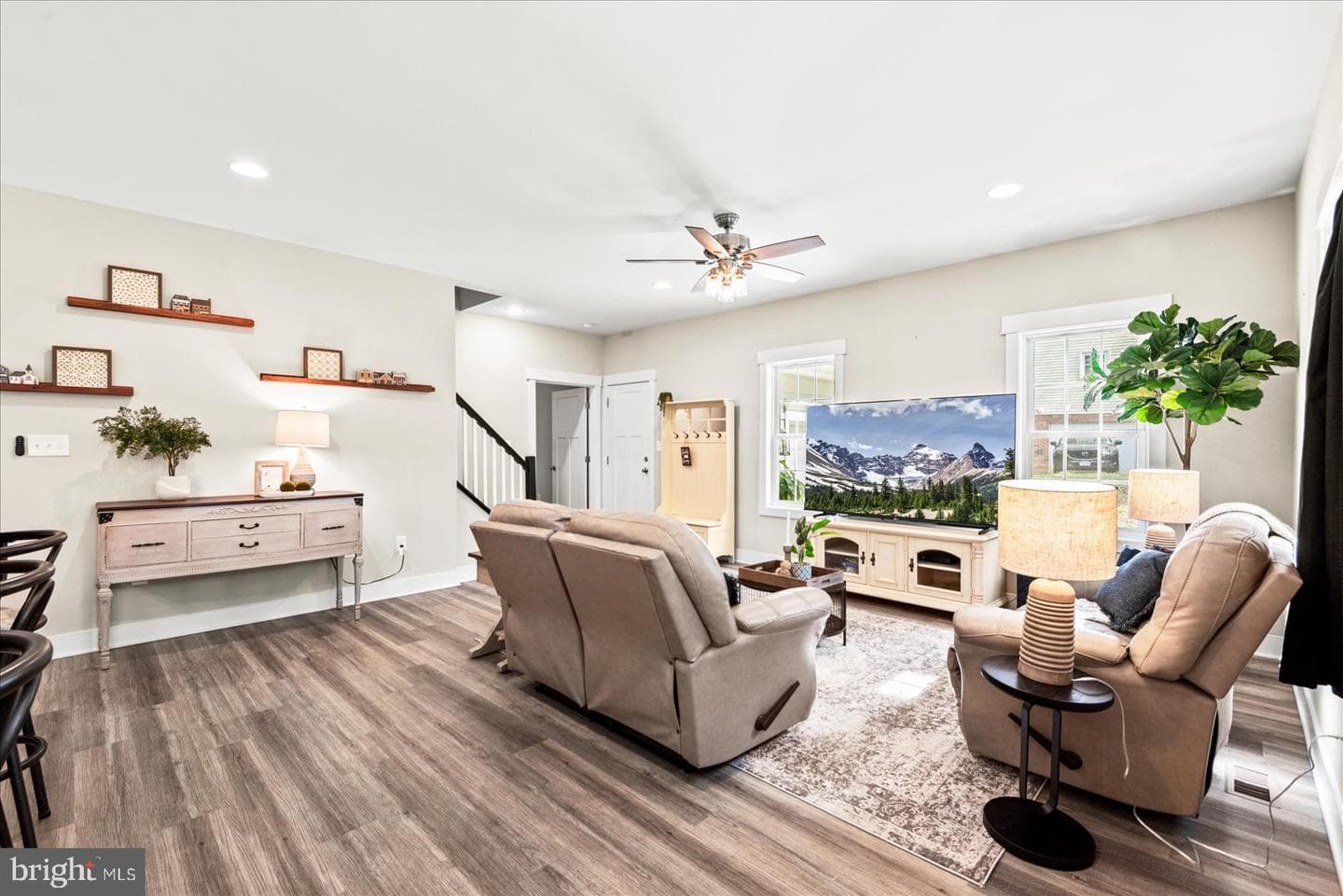 1504 Candlewood Street photo 6