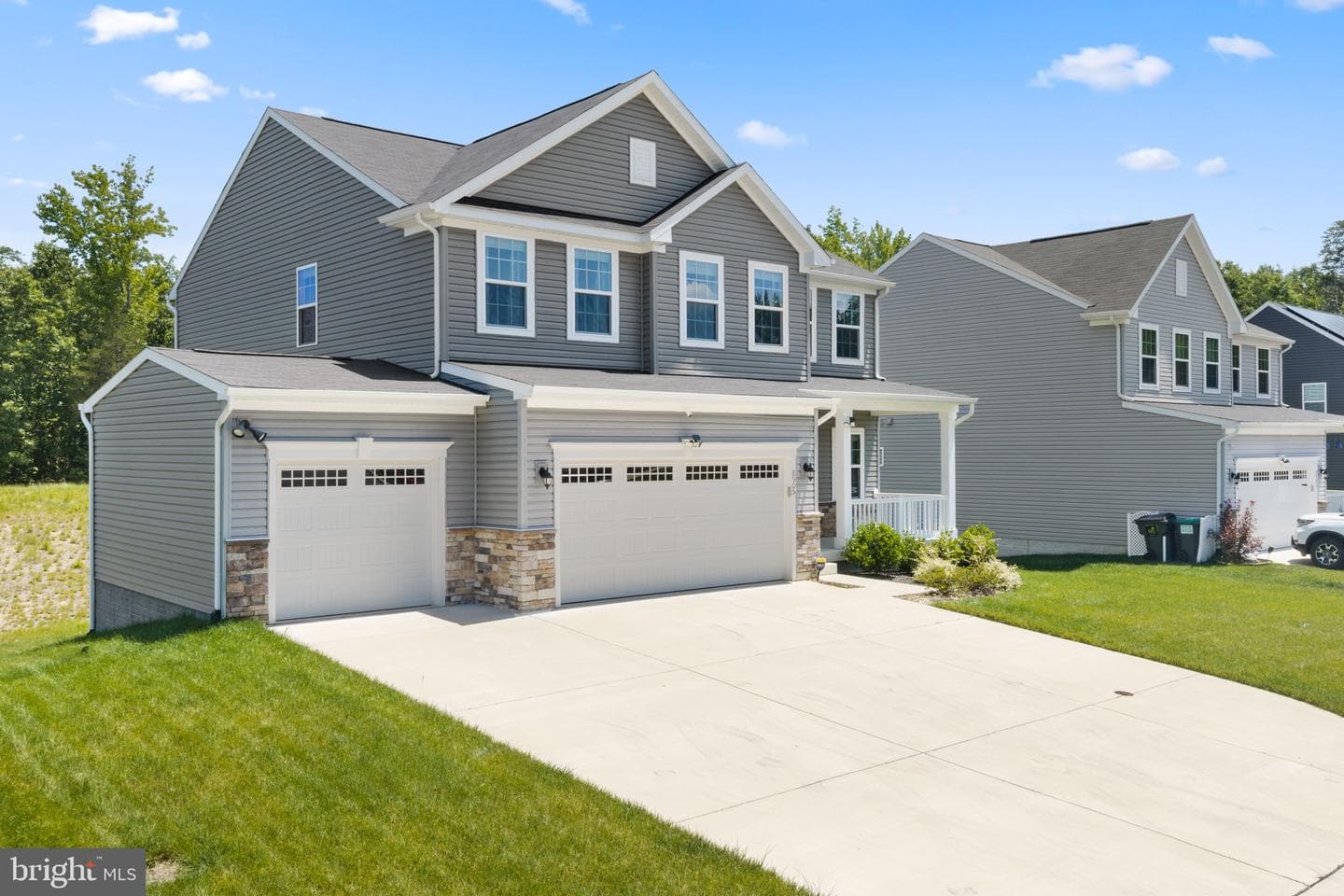 8905 Maple Run Drive photo 3