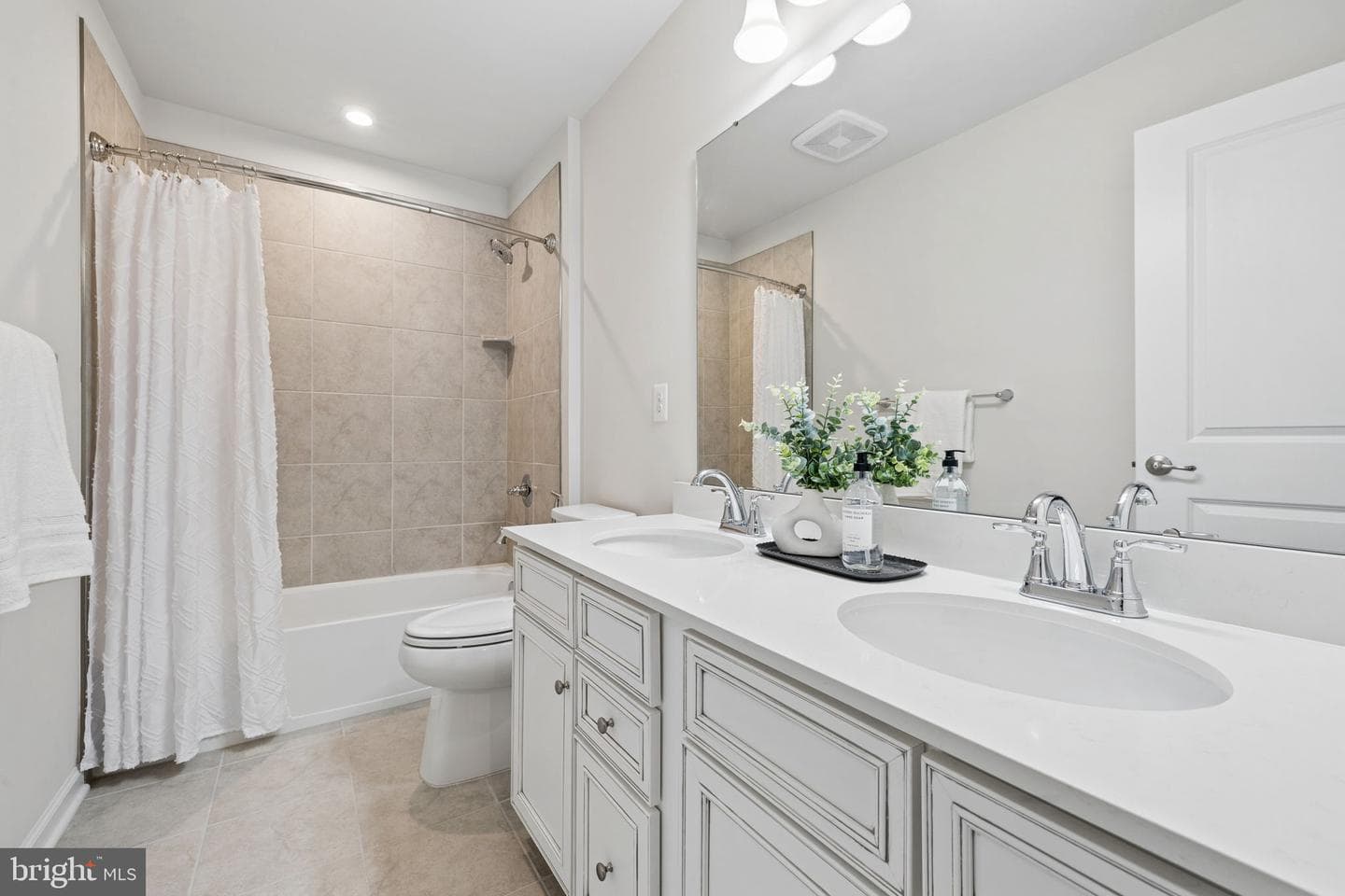 8905 Maple Run Drive photo 37