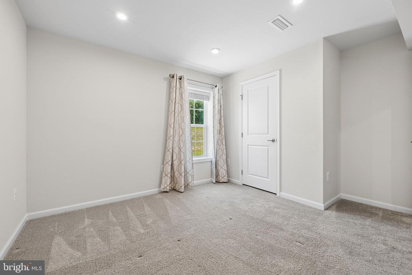 8905 Maple Run Drive photo 41