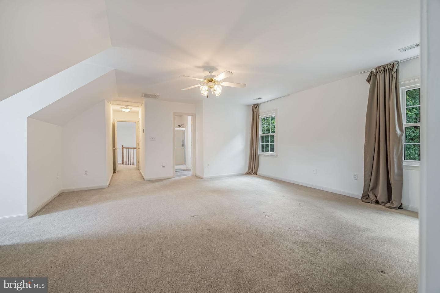 10307 Napoleon Street photo 17