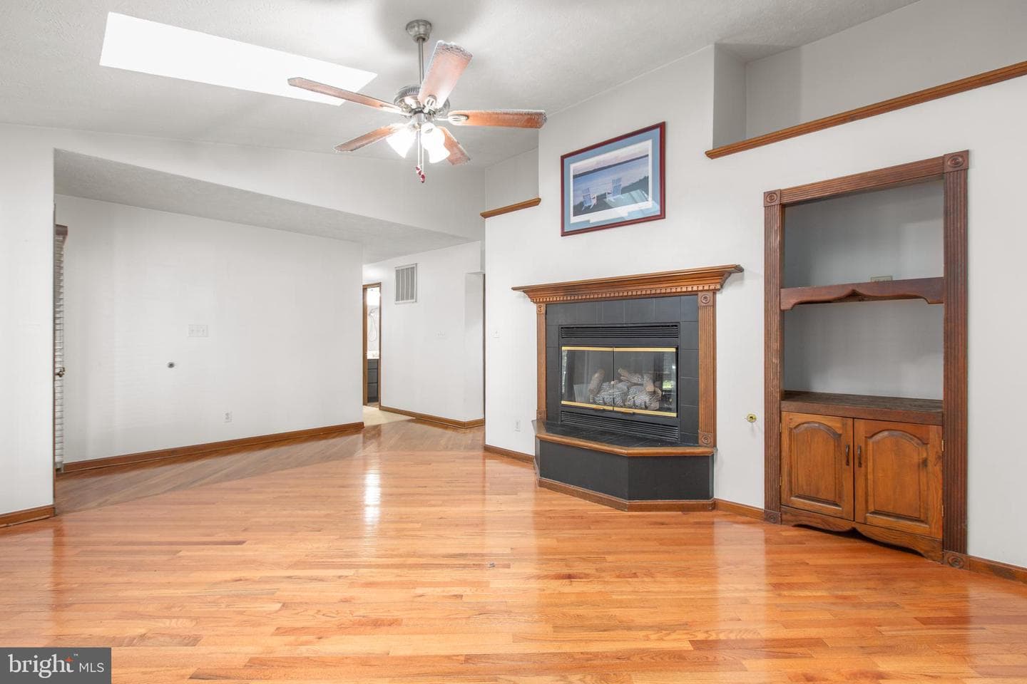 6906 Aspen Lane photo 4
