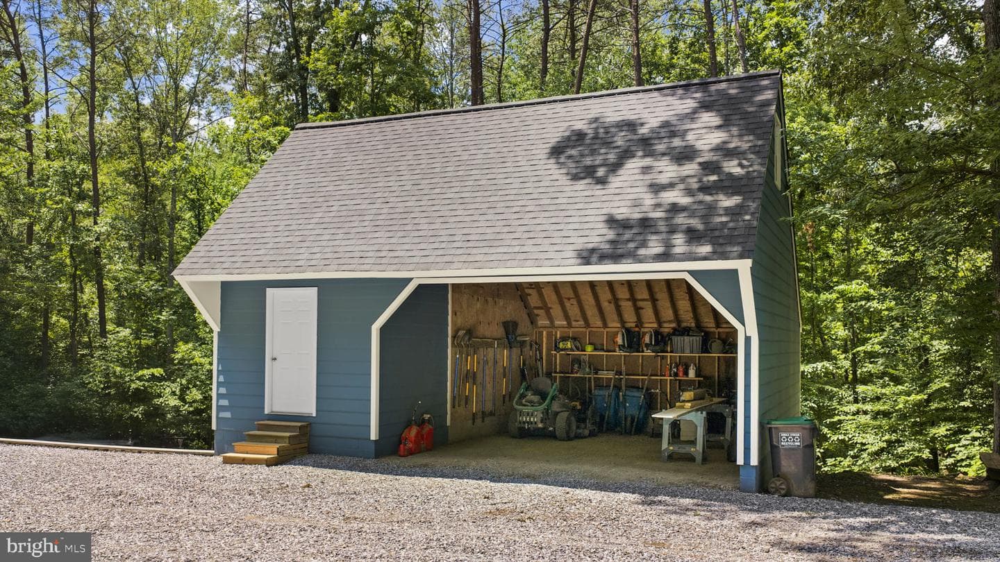 7409 River Road photo 5