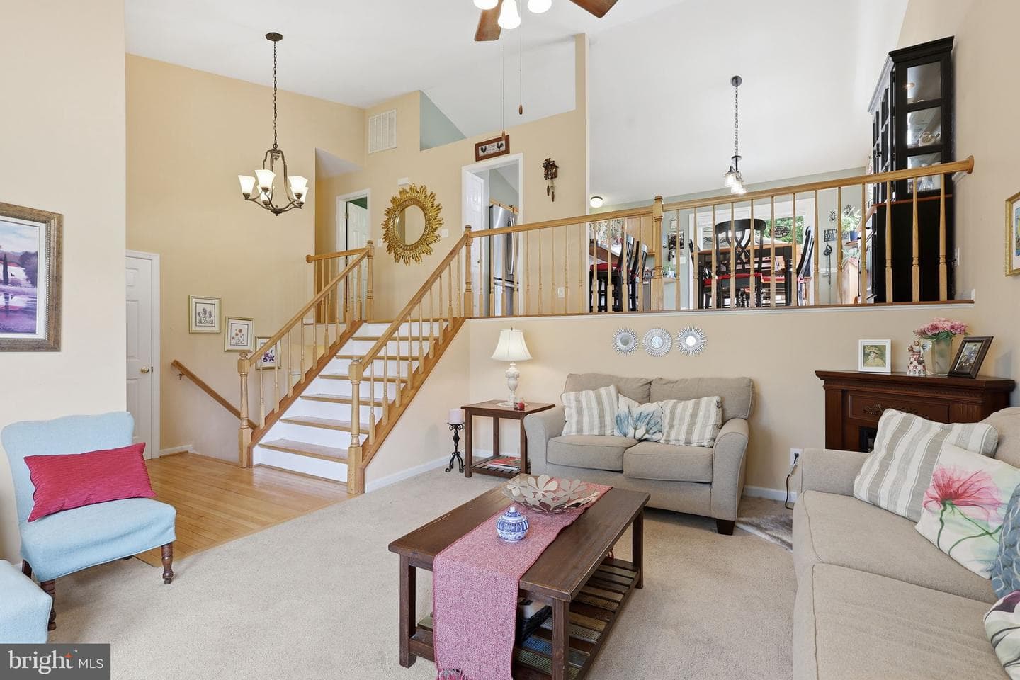 7422 Laura Lane photo 5