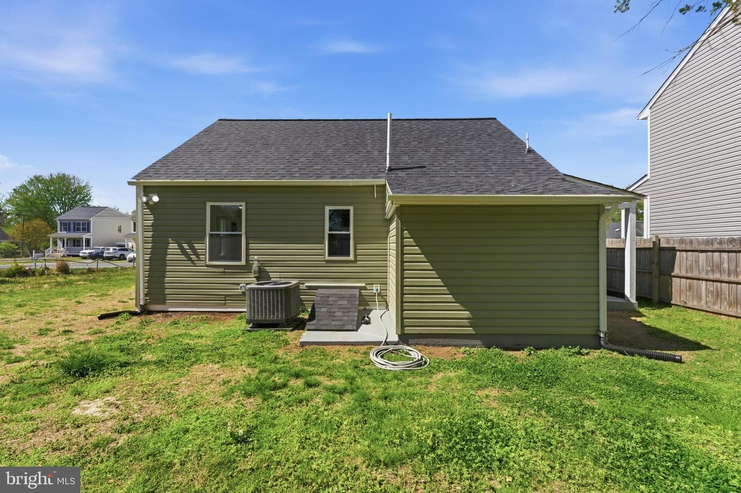 179 Mansfield Street photo 8