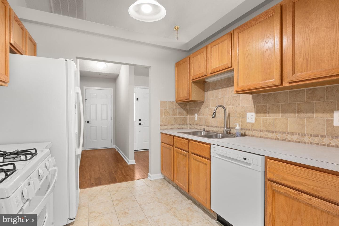 11513 Abingdon Court photo 11