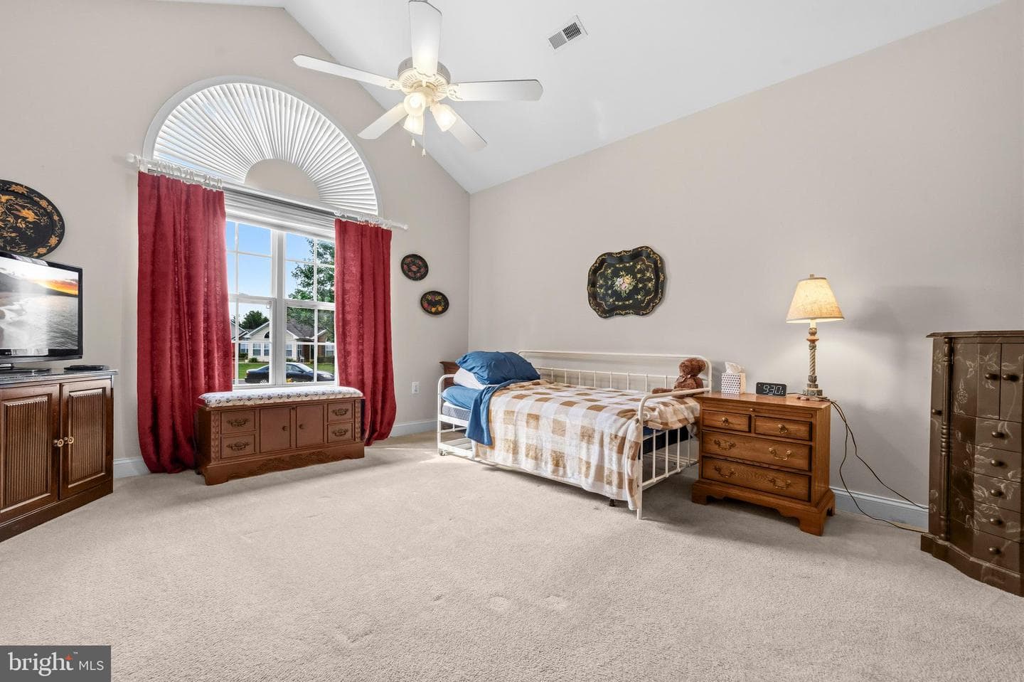 6233 Autumn Leaf Drive photo 26