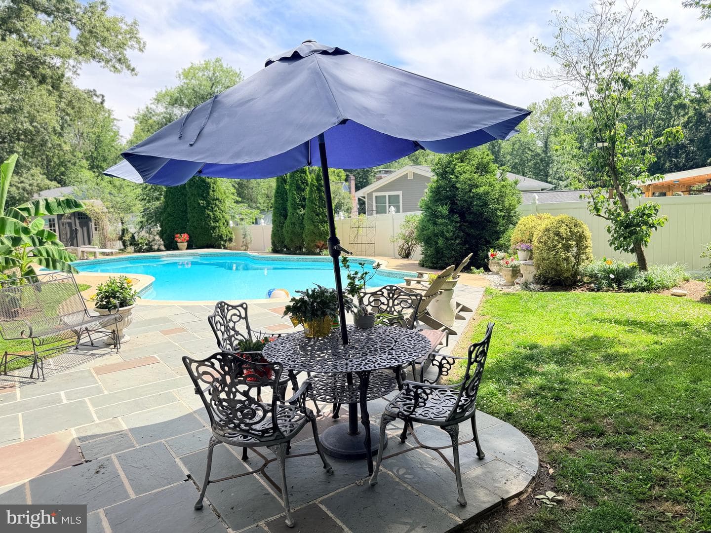 8 Pond Circle photo 4