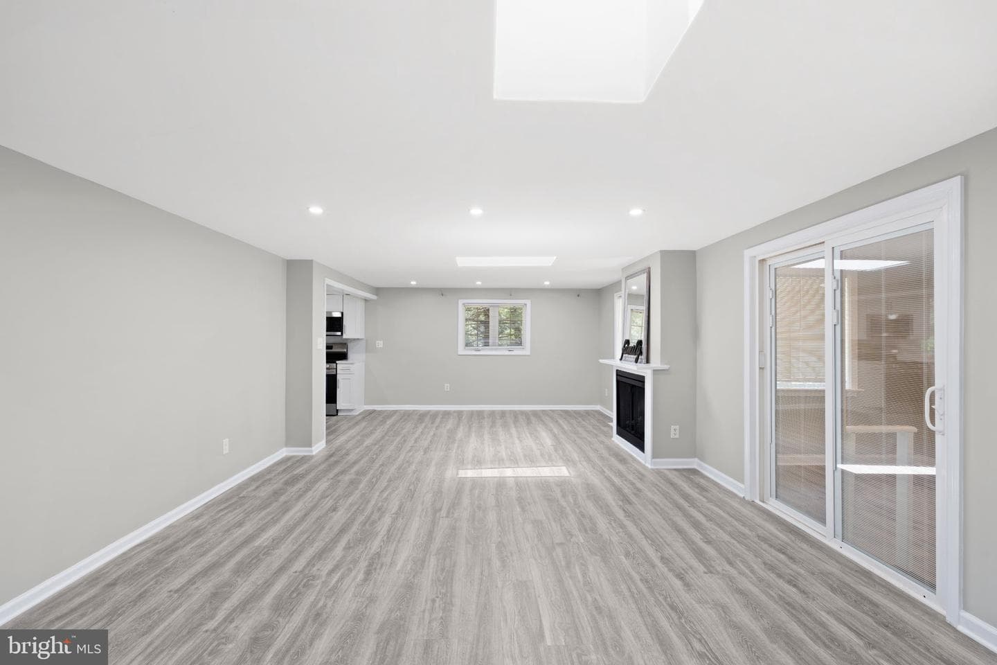 8405 Shirley Road photo 11