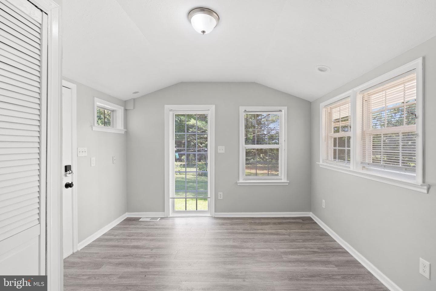 8405 Shirley Road photo 15