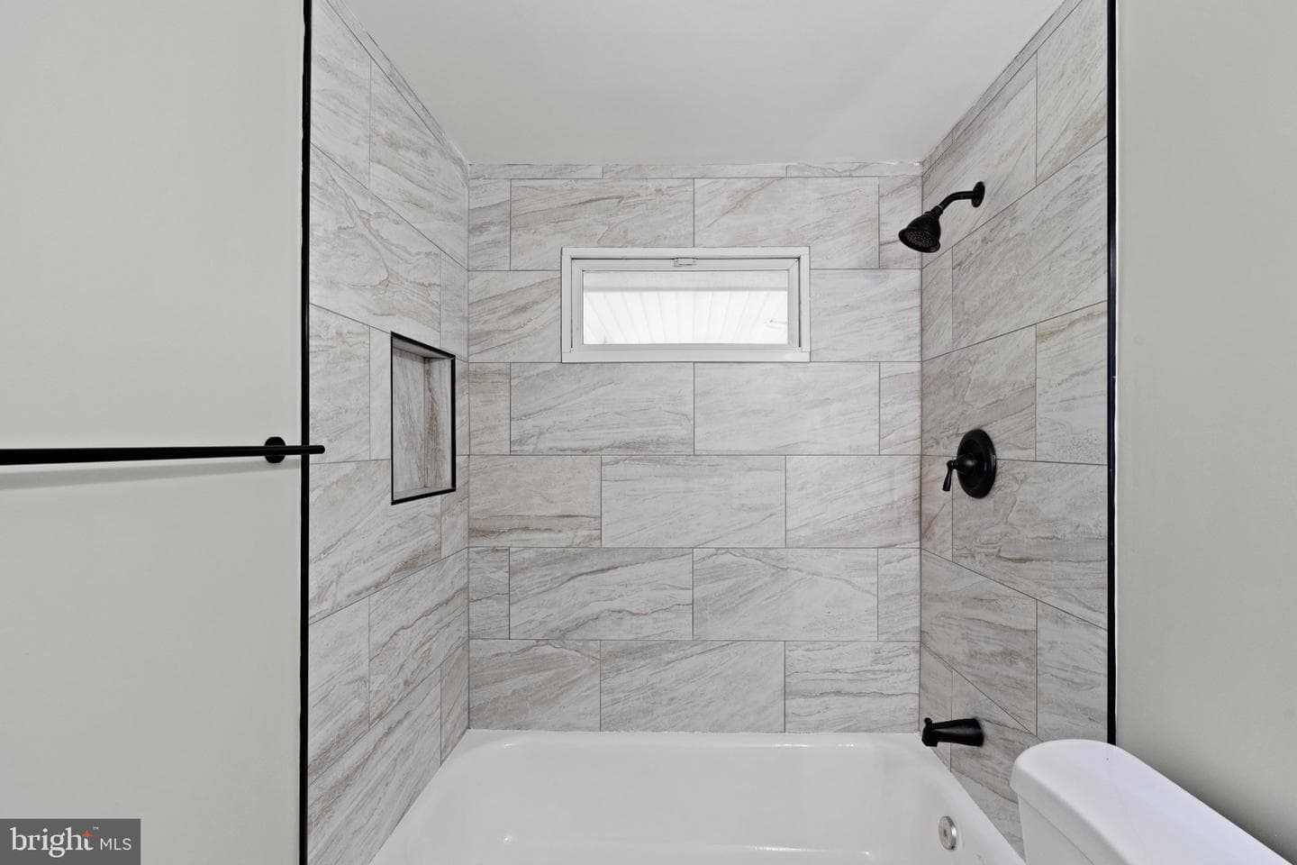 8405 Shirley Road photo 28