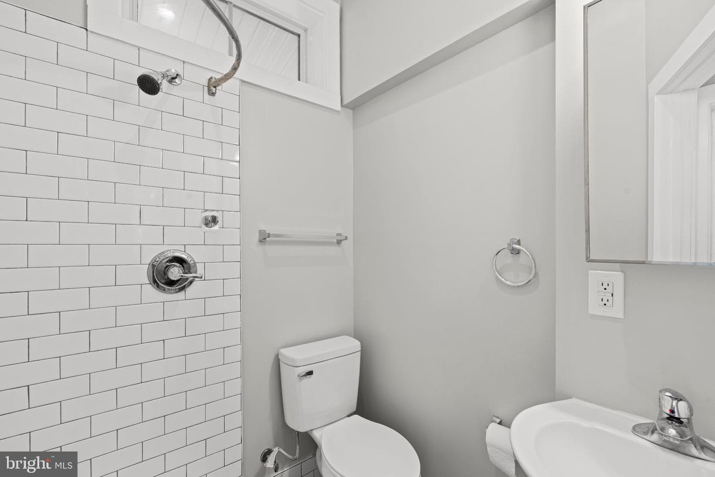 8405 Shirley Road photo 31