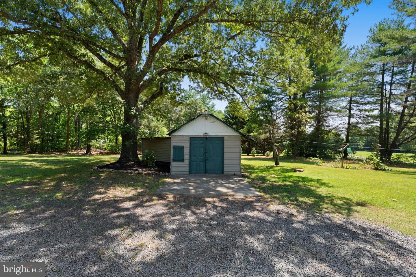 8405 Shirley Road photo 35