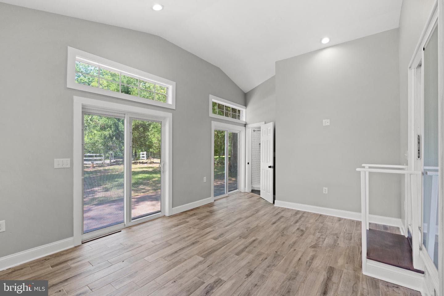 8405 Shirley Road photo 5