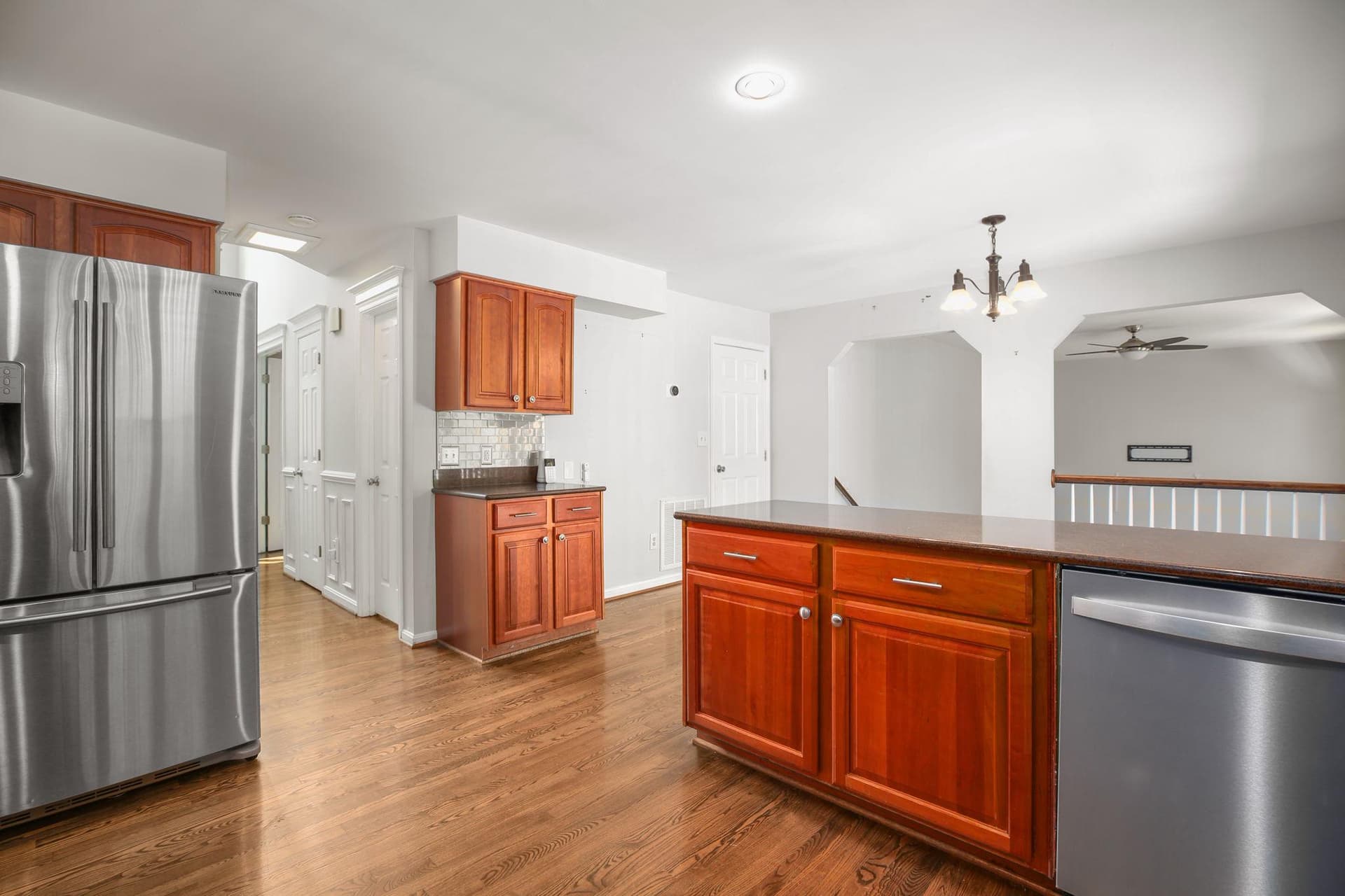 10205 N Hampton Ln photo 13