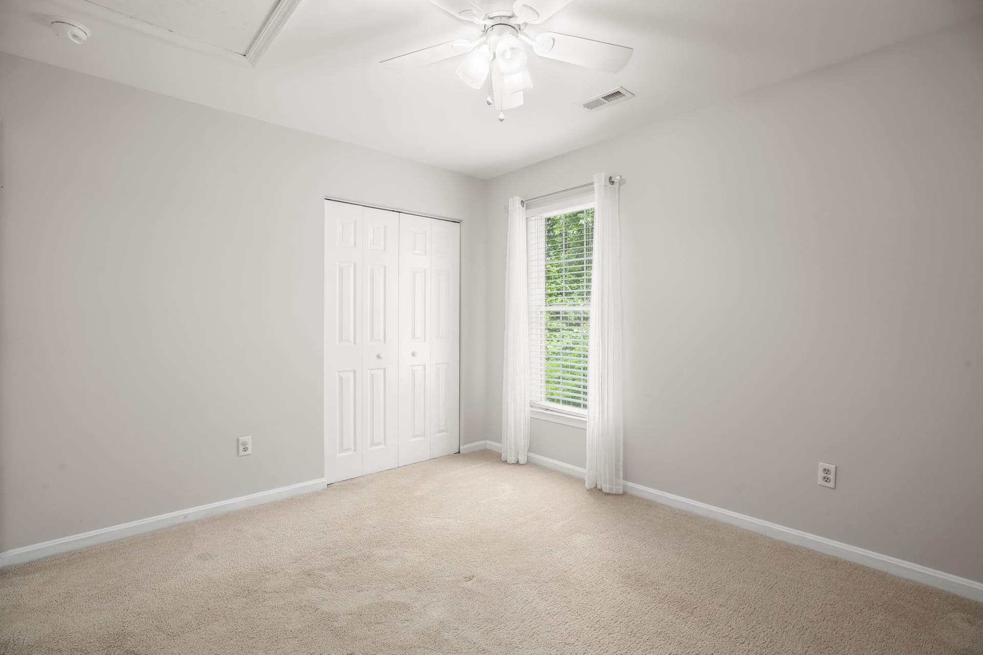 10205 N Hampton Ln photo 36