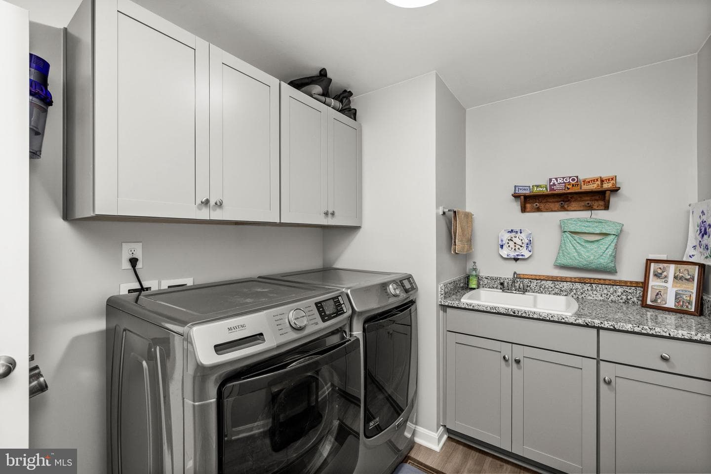 1821 Legacy Lane photo 35