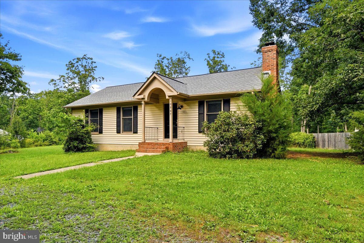 10907 Stockade Drive photo 3