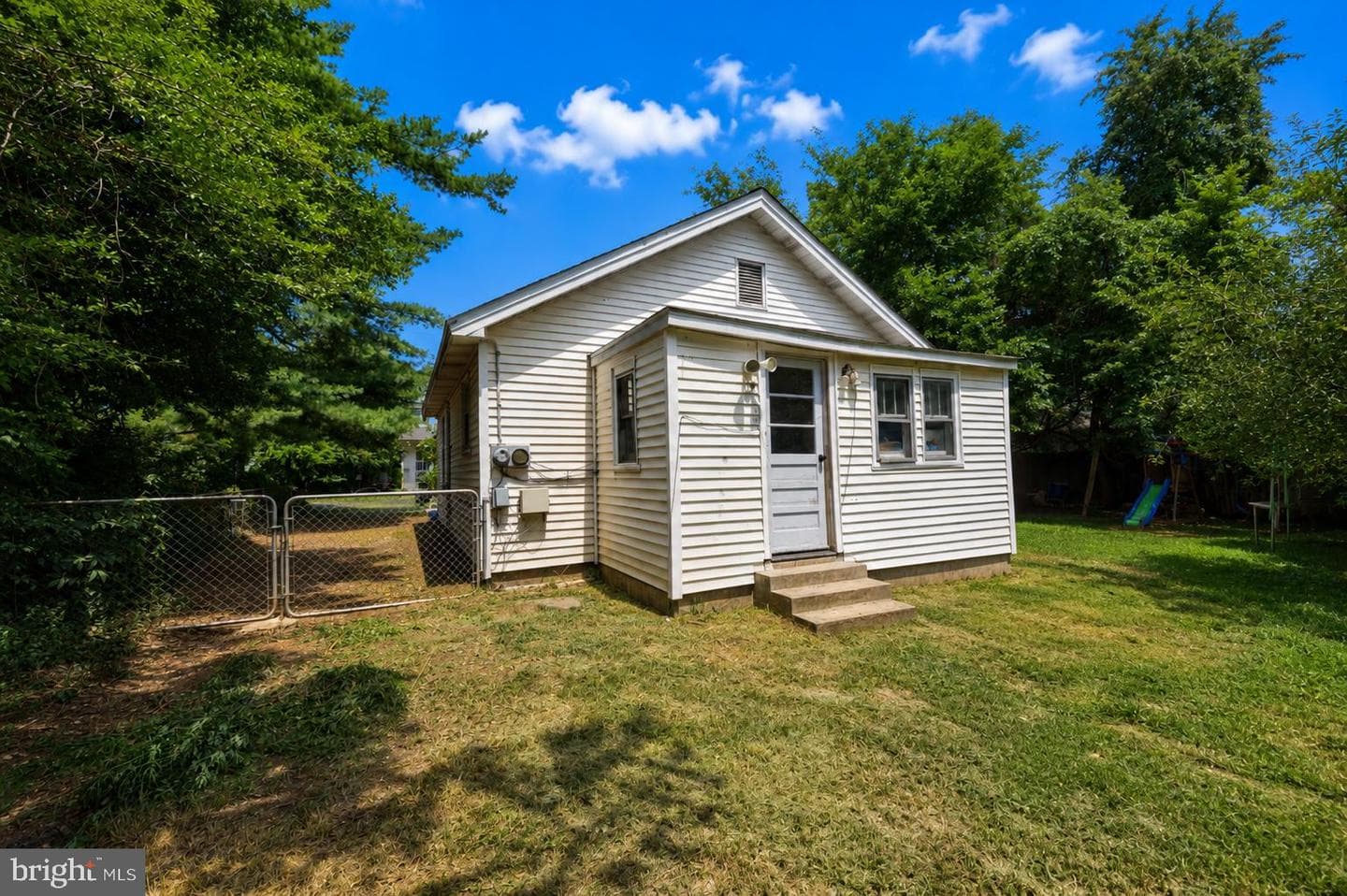 163 Mansfield Street photo 9