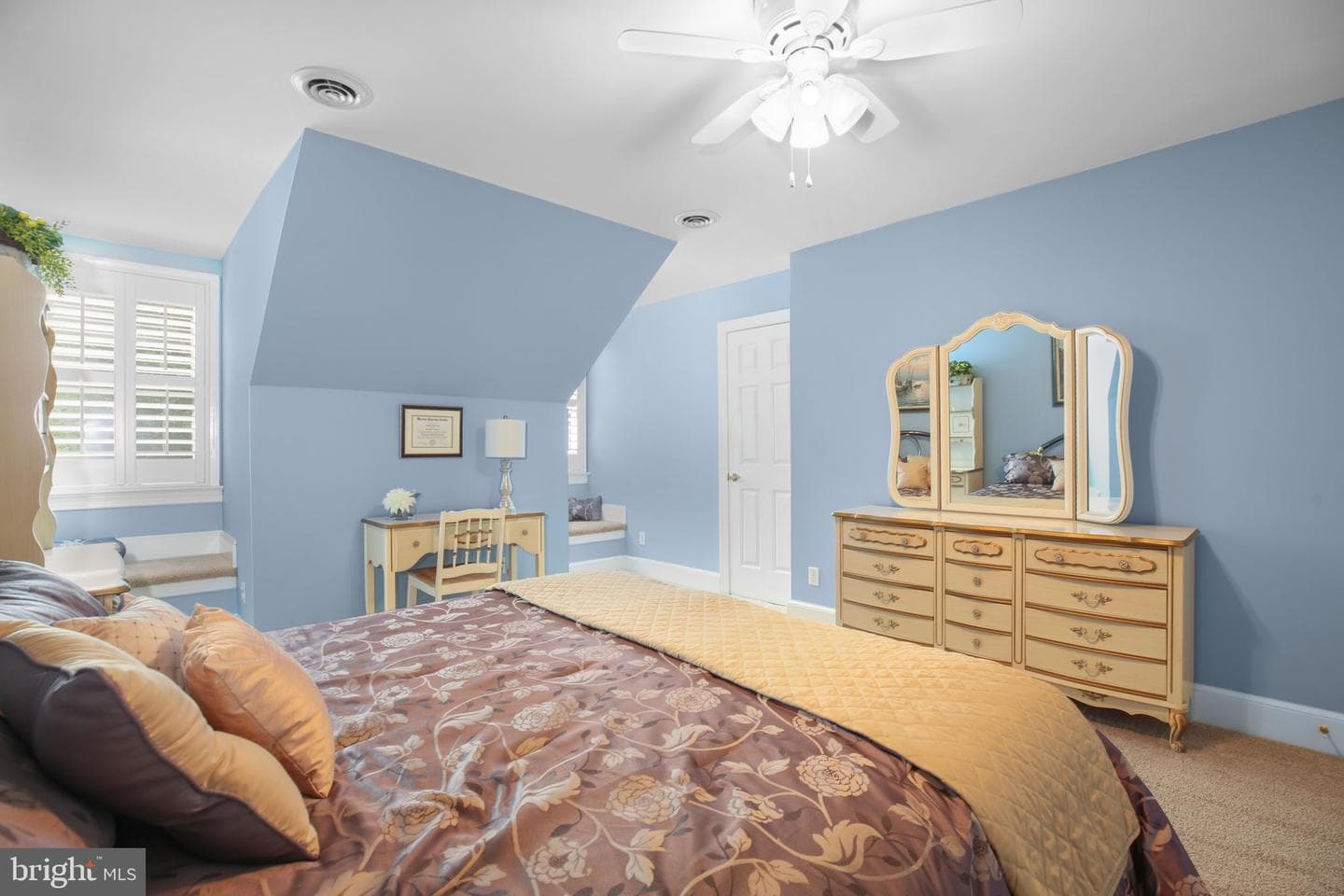 10033 Altamont Circle photo 24