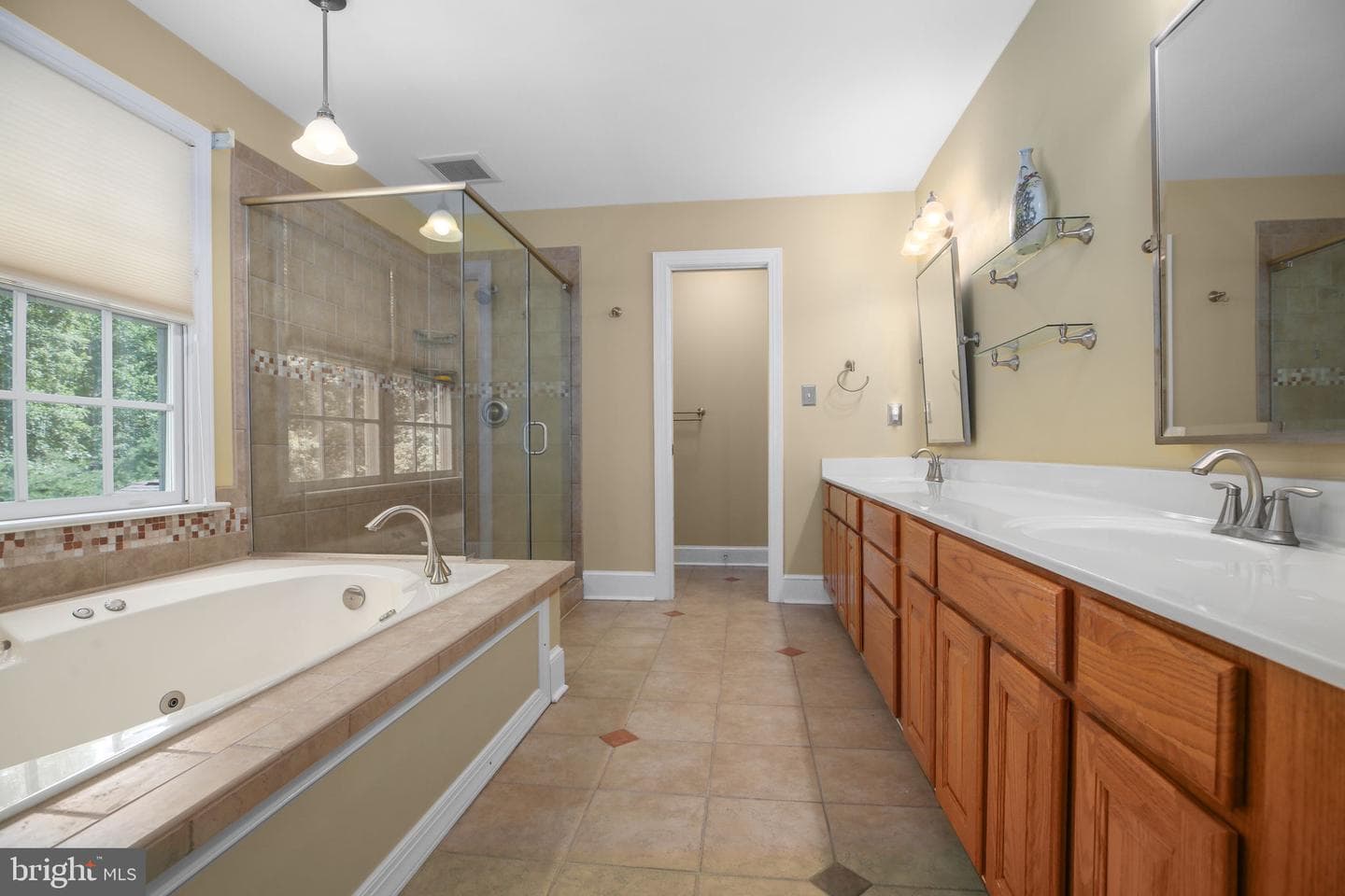 10033 Altamont Circle photo 37