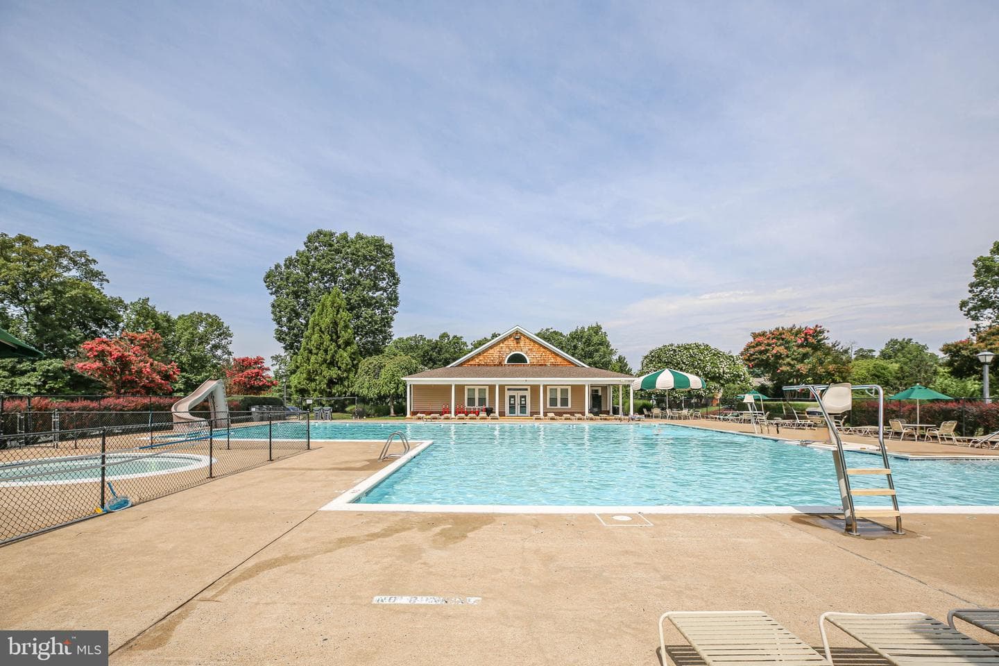 10033 Altamont Circle photo 60