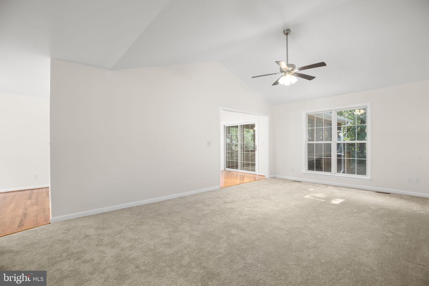 9712 Gunston Hall Road photo 3