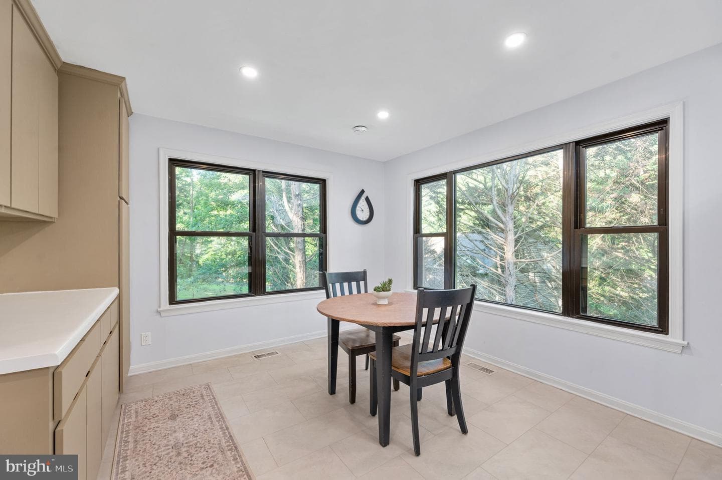 12504 Hawkins Lane photo 35