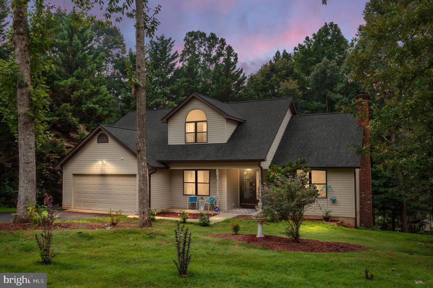 12504 Hawkins Lane photo 4