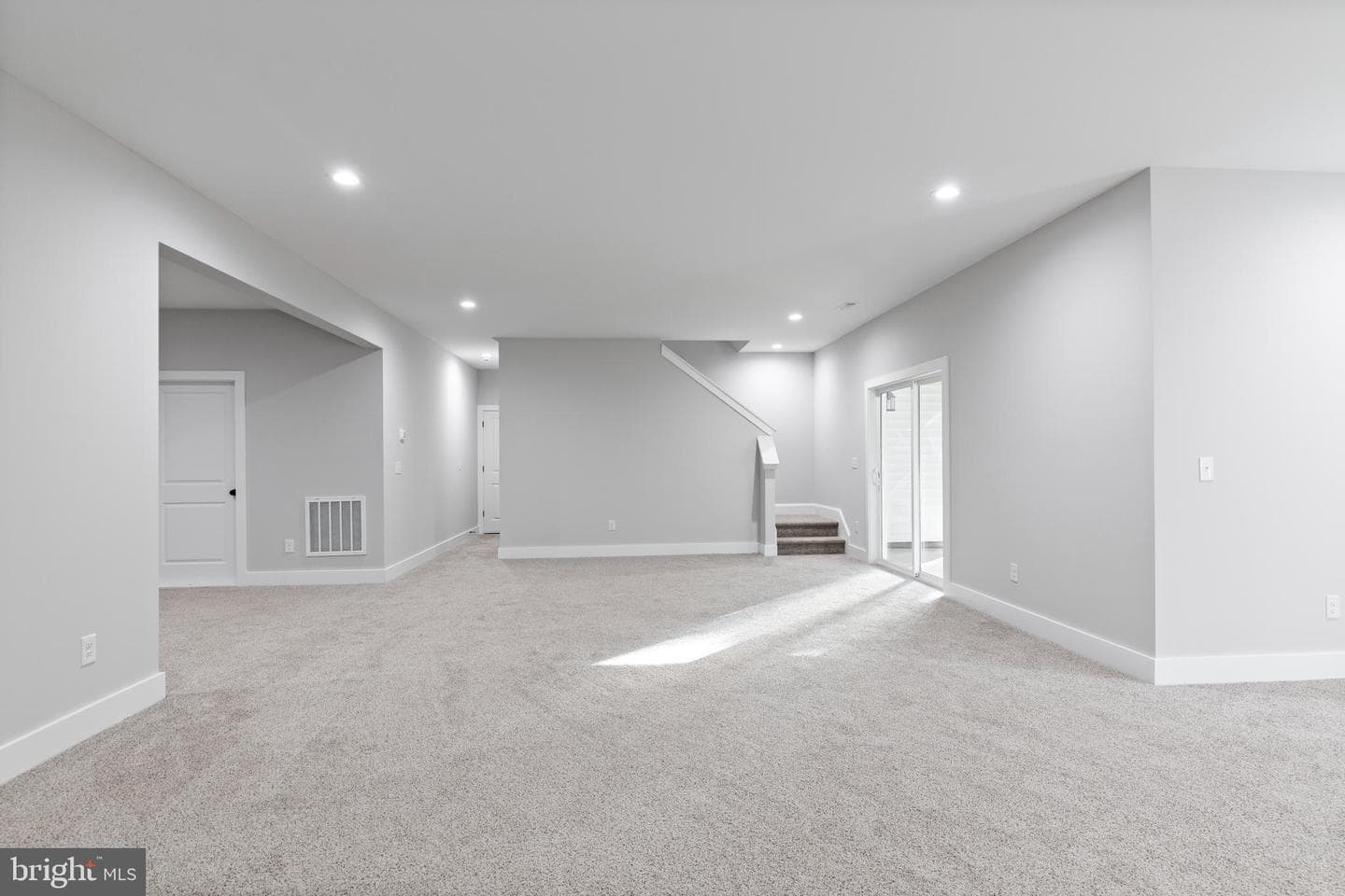 5304 Wyndemere Circle photo 28