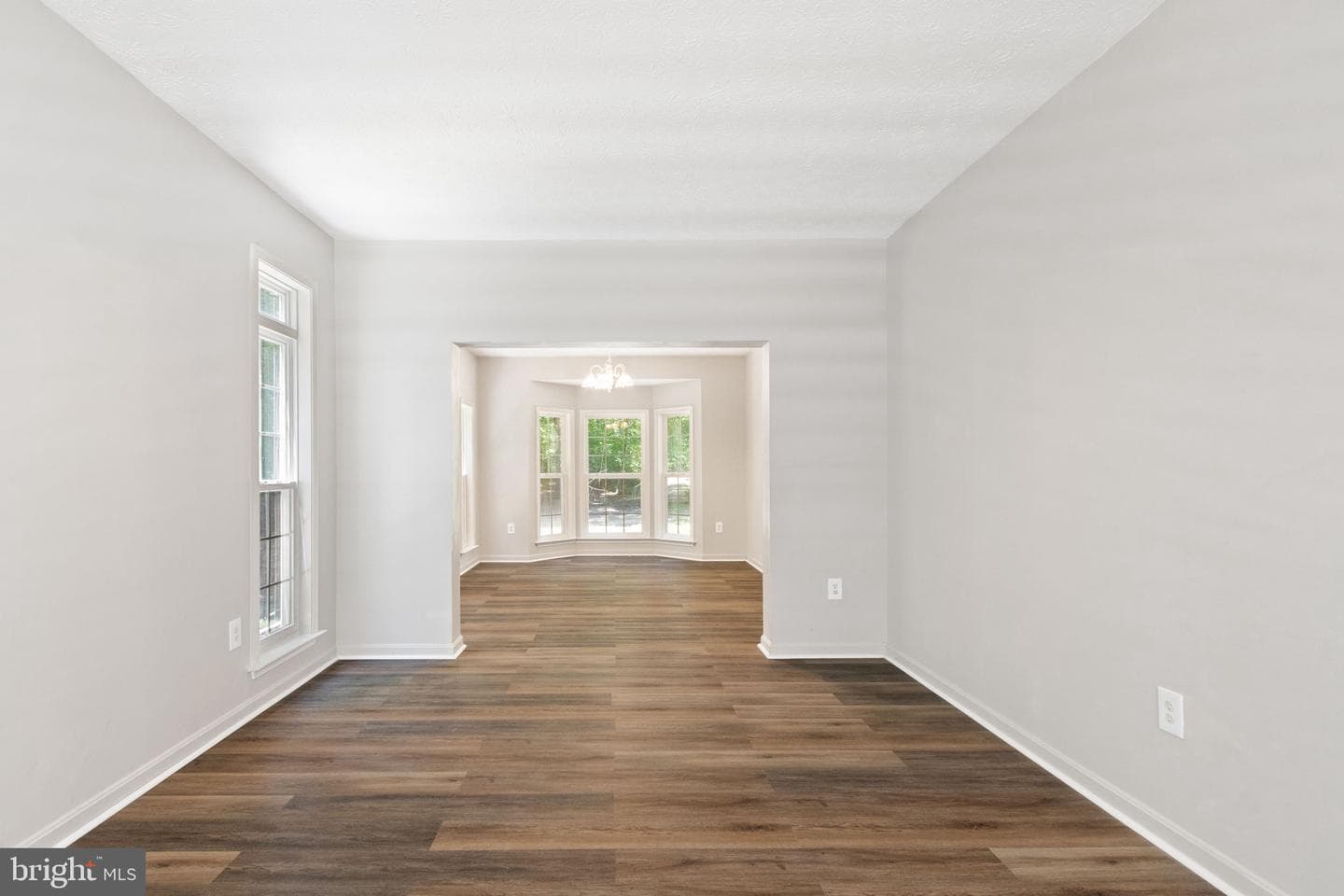 9516 Post Lane photo 10