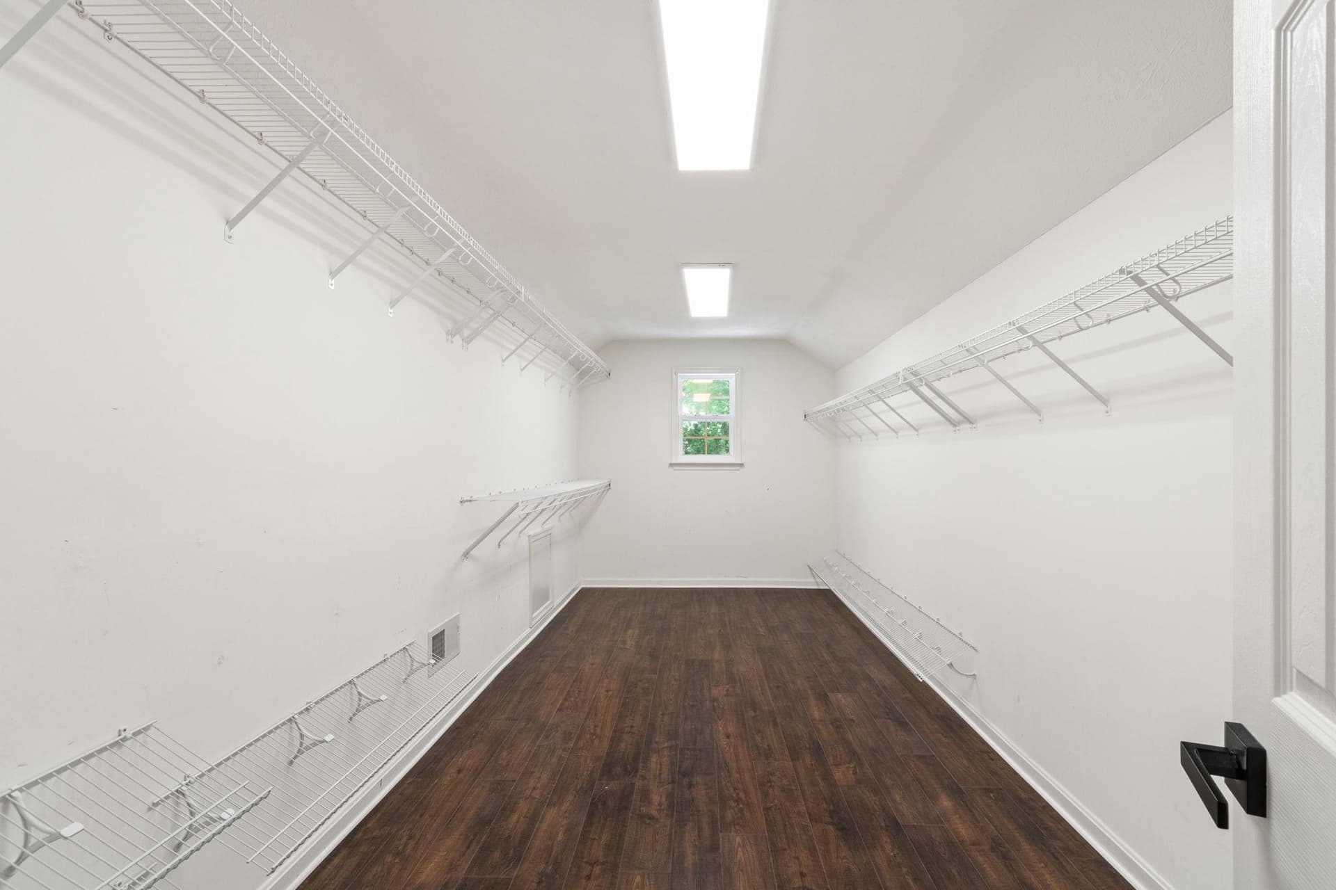 9516 Post Lane photo 31