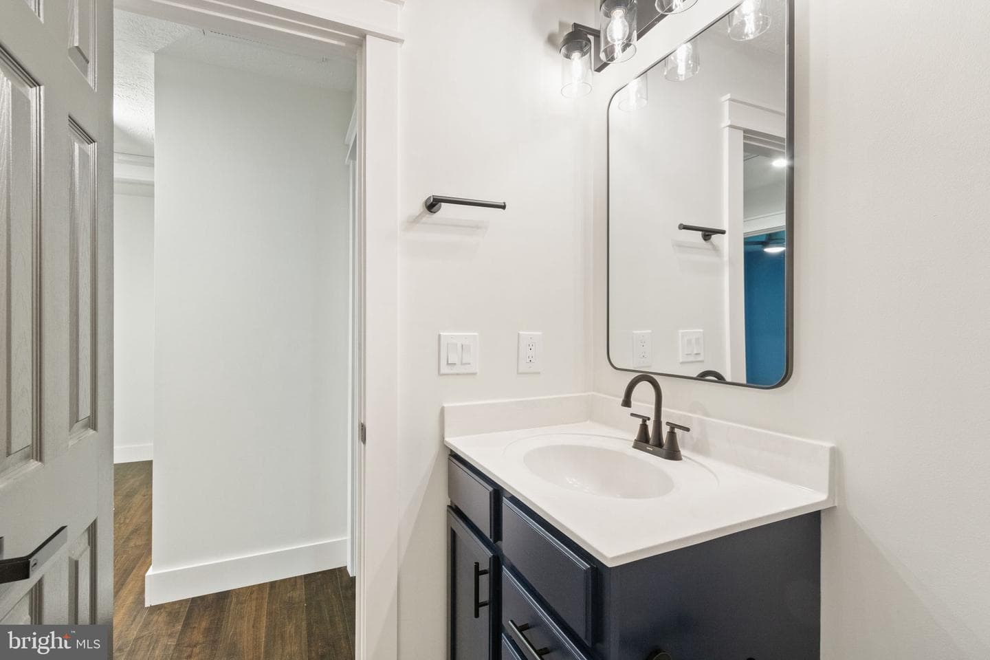 9516 Post Lane photo 40