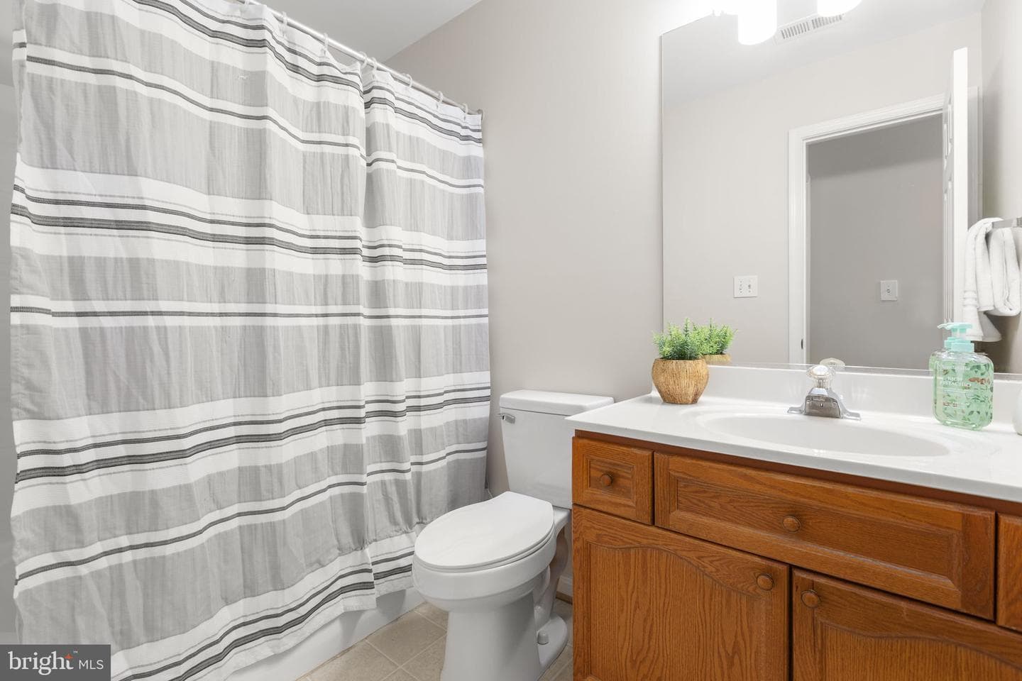 11248 Summerlake Boulevard photo 34