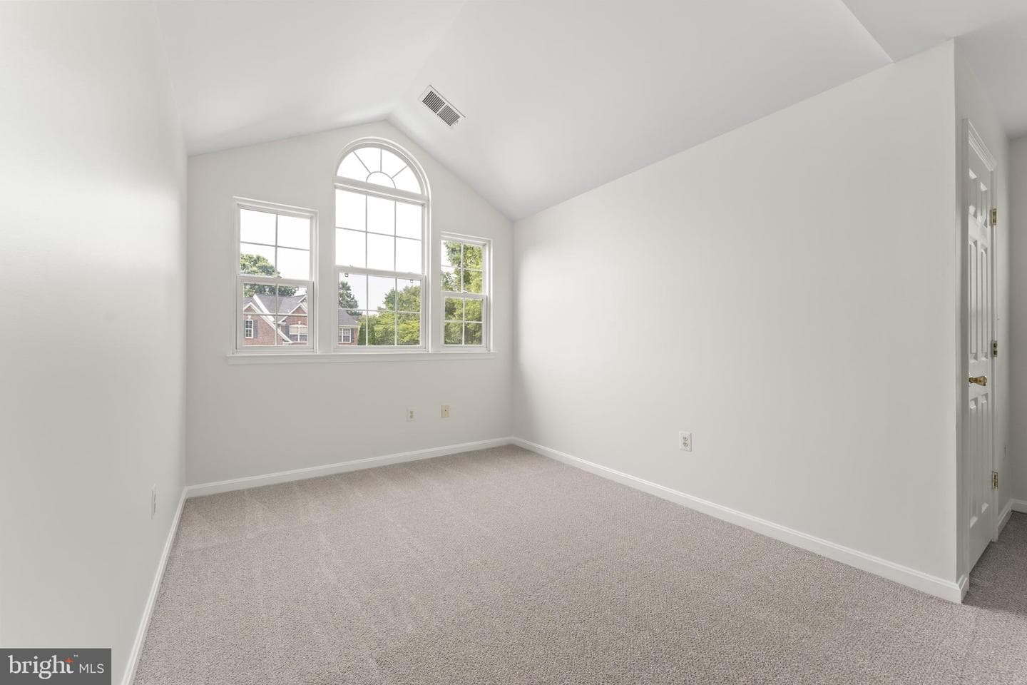 5610 Heritage Hills Circle photo 25
