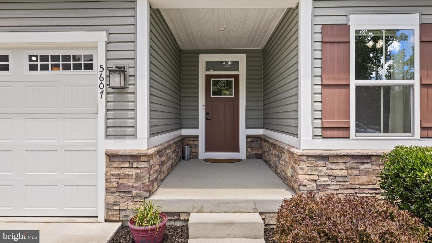5607 Ivy Hill Drive photo 8