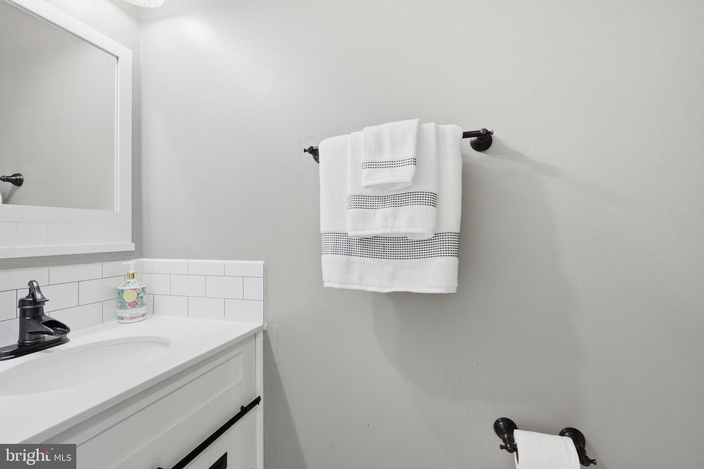 10108 Ballston Rd photo 17