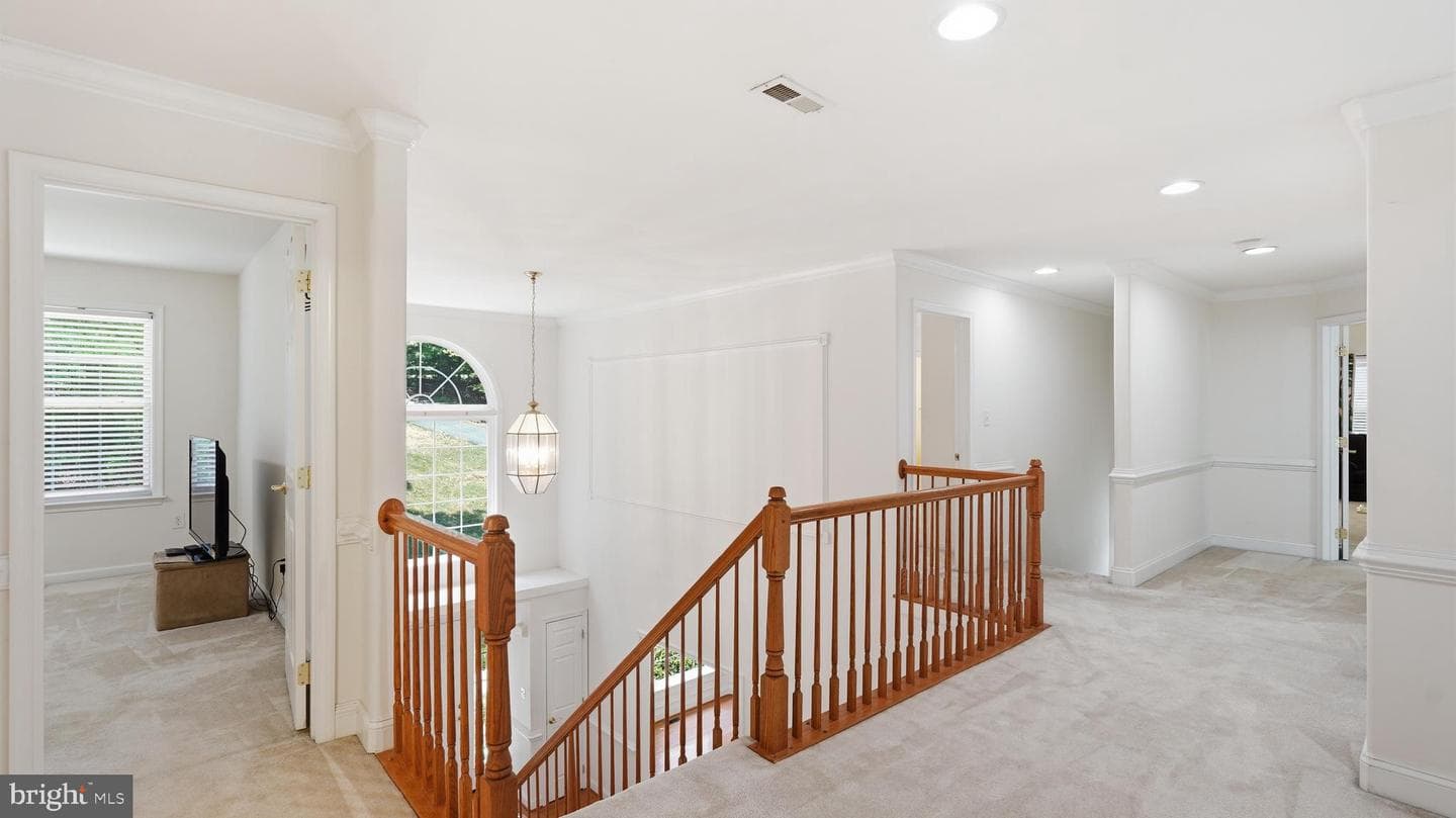 76 Millbrook Rd photo 19