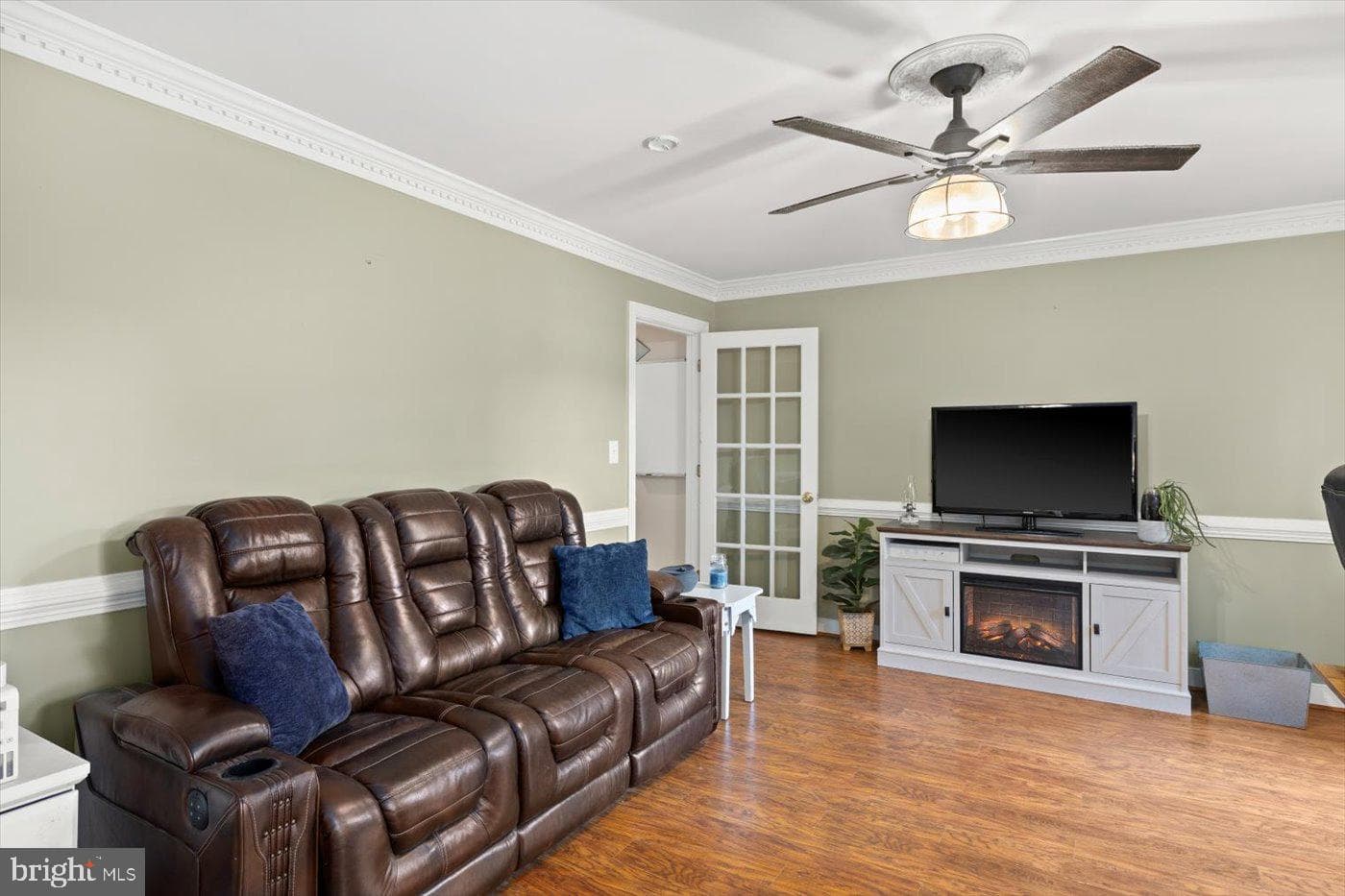 616 Winterberry Drive photo 27