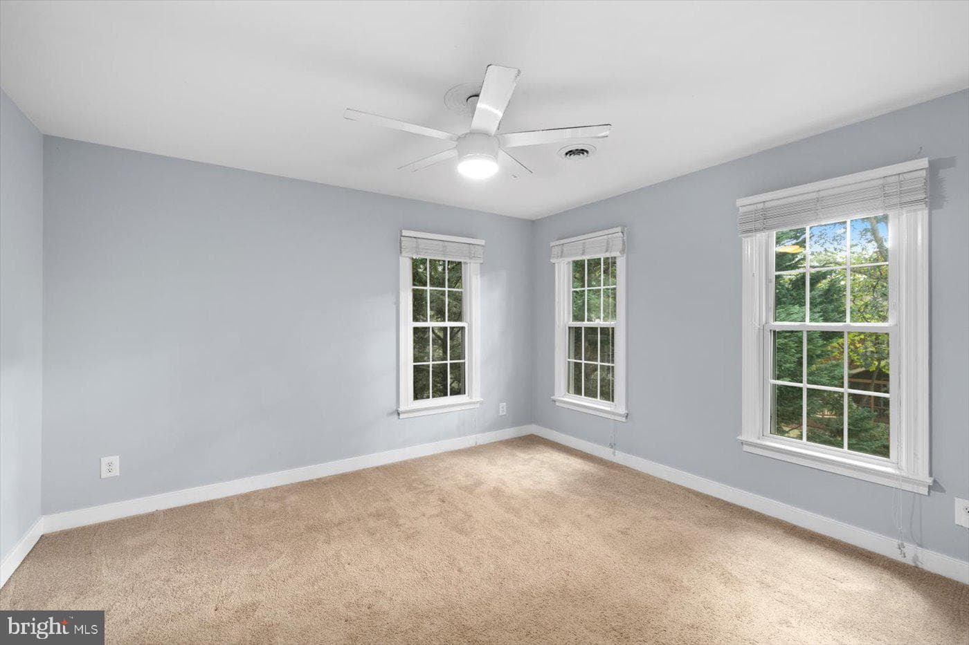 616 Winterberry Drive photo 39