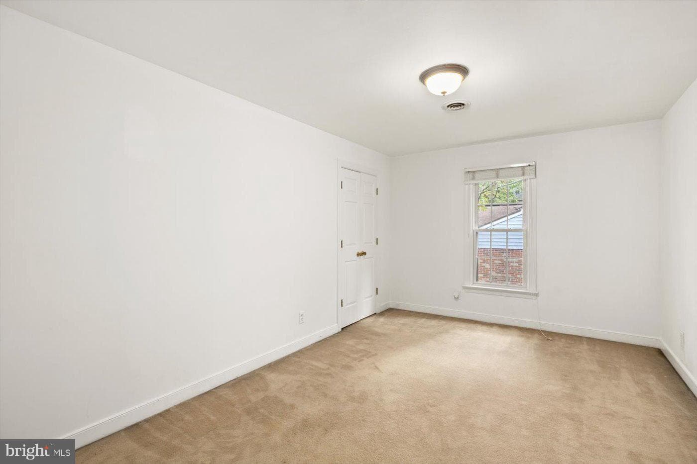 616 Winterberry Drive photo 40